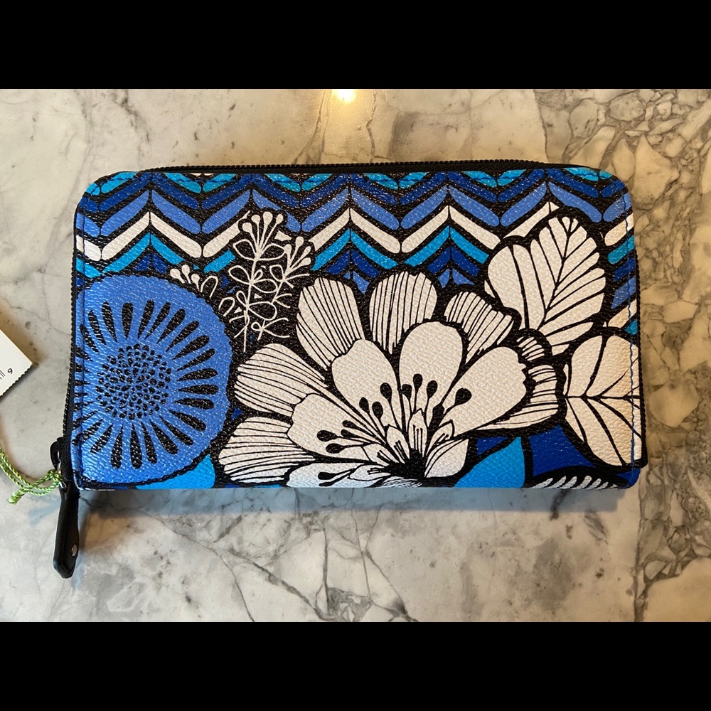Vera Bradley Accordion Wallet - Picture 2 of 4